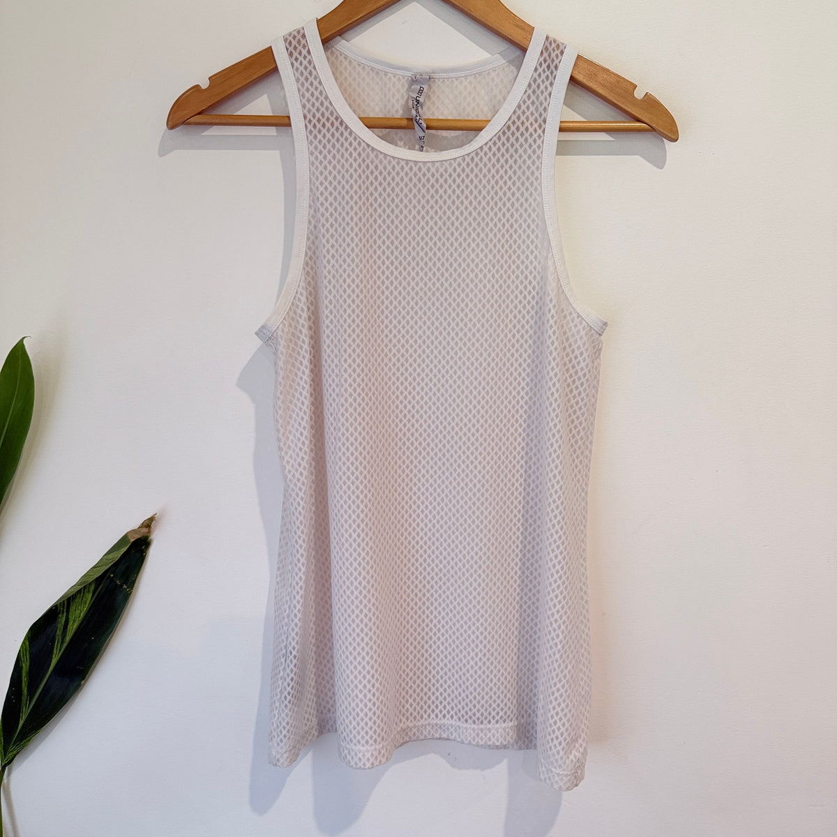 Lorna Jane White Mesh Training Tank Size S