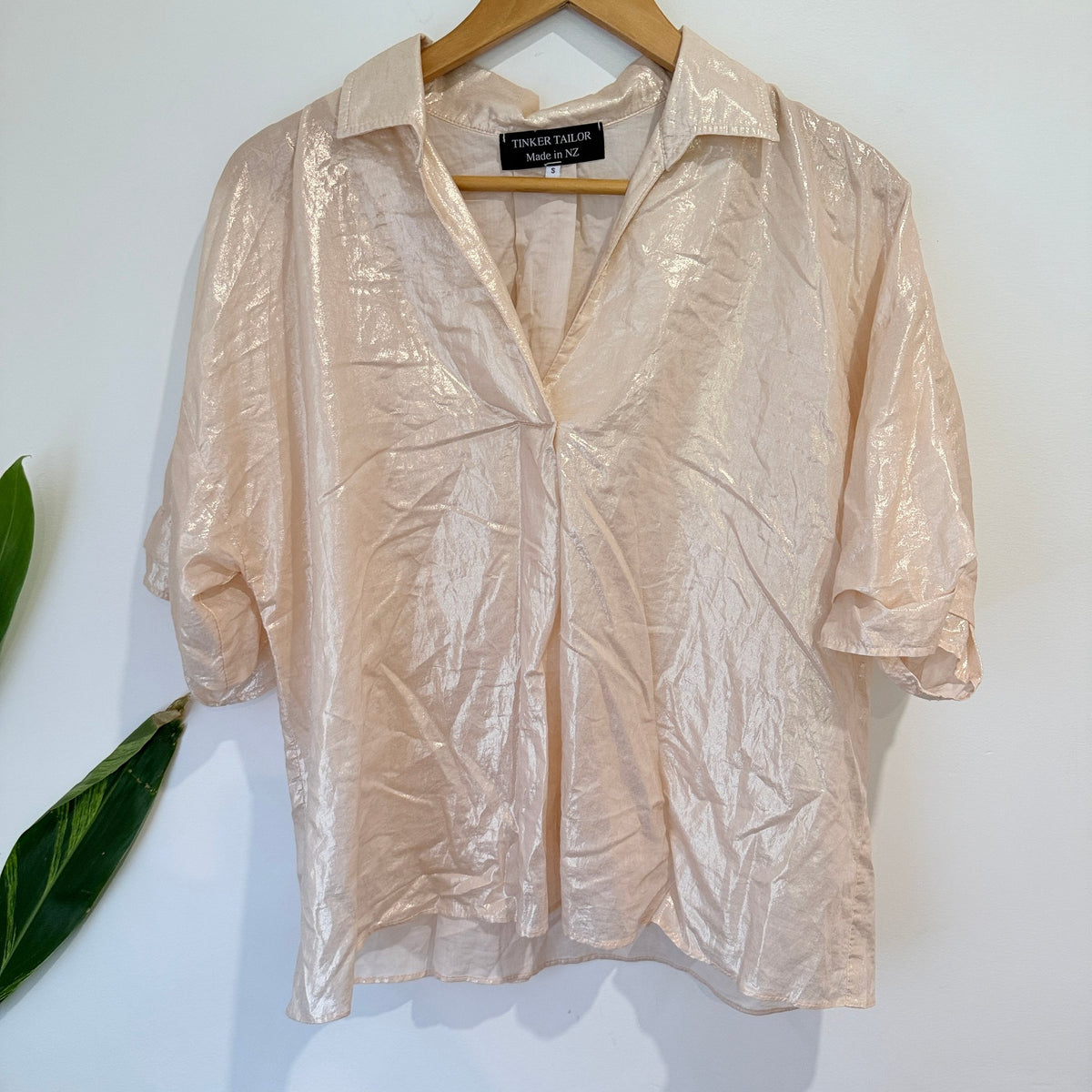 Tinker Tailor (NZ) Metallic Oversized V-Neck Top Size S | U/Arm to U/Arm 58cm