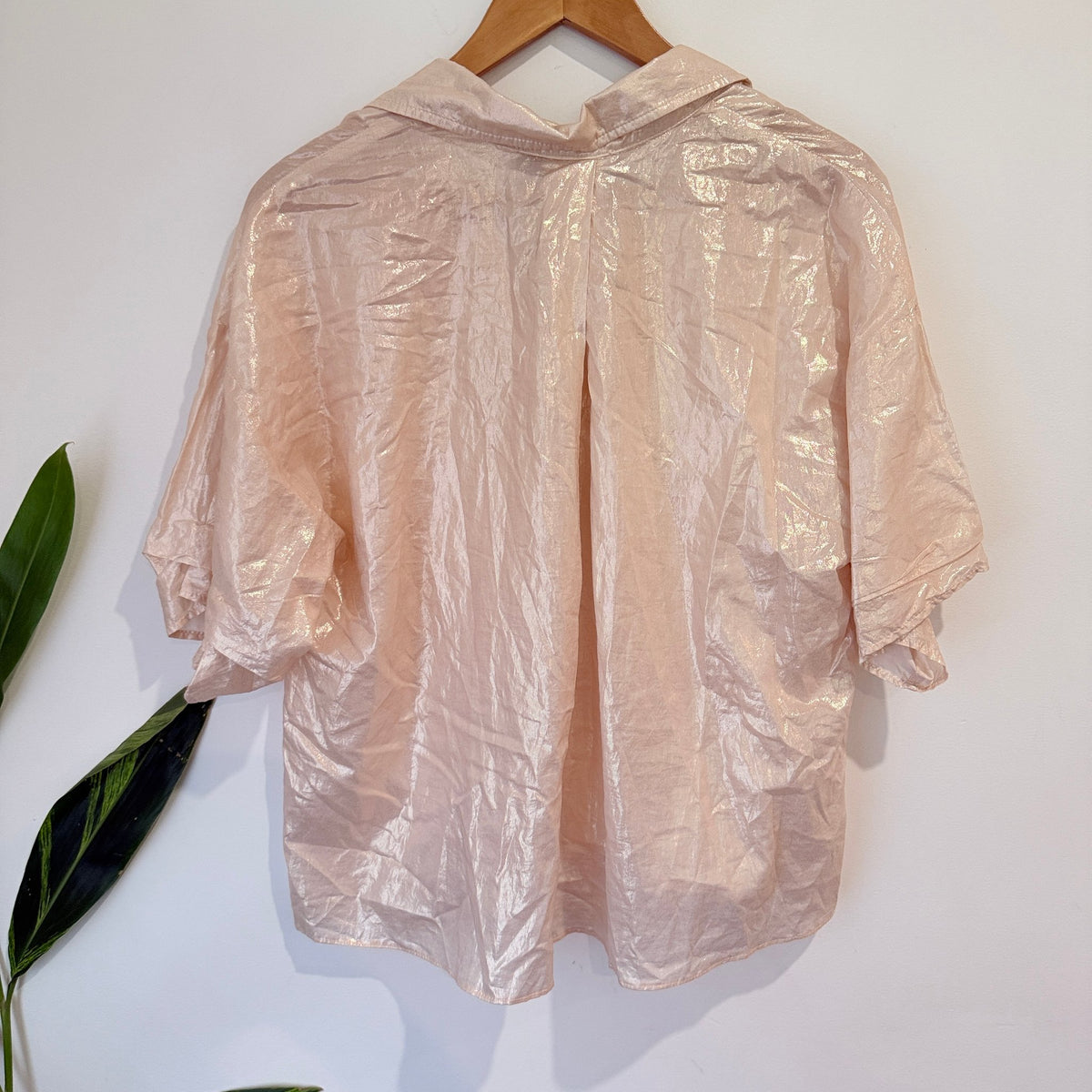 Tinker Tailor (NZ) Metallic Oversized V-Neck Top Size S | U/Arm to U/Arm 58cm