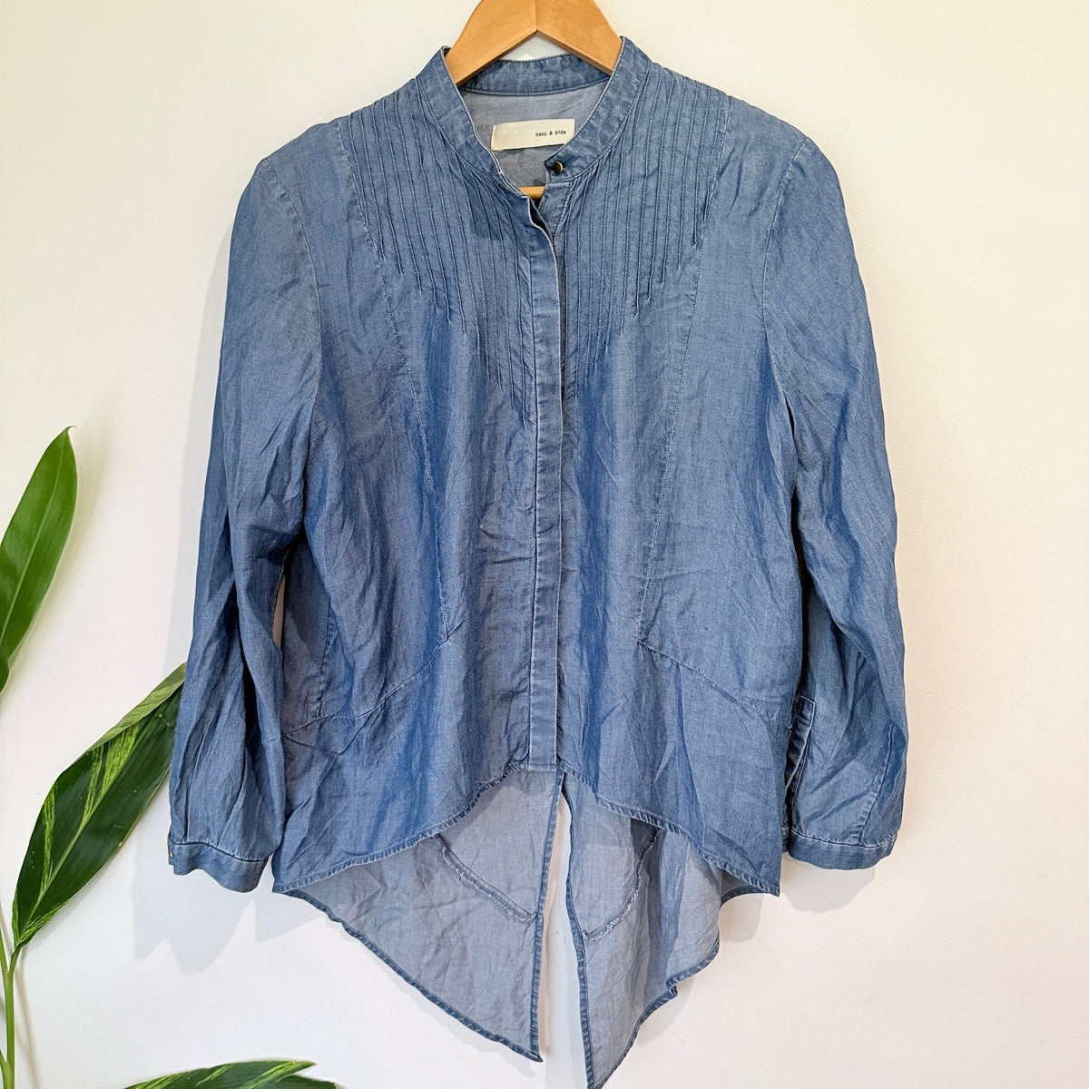 Sass & Bide Chambray Pintuck Dip Hem Shirt Size 6 (damaged)