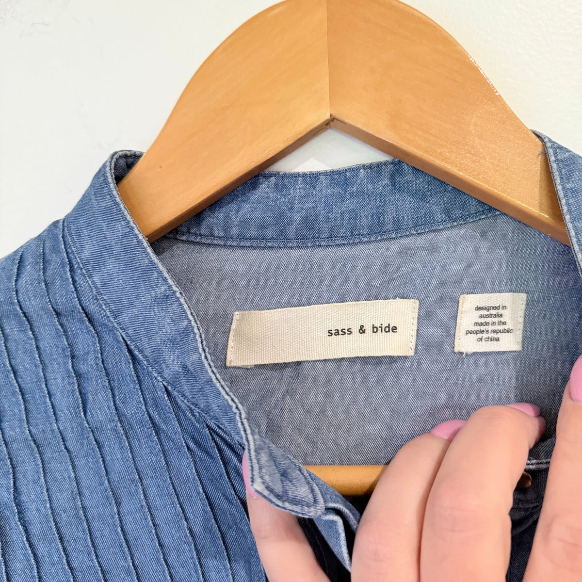 Sass & Bide Chambray Pintuck Dip Hem Shirt Size 6 (damaged)