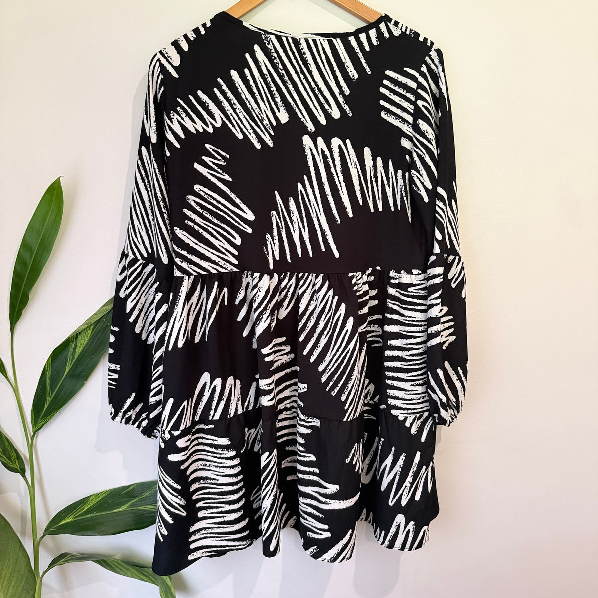 Federation Black & White Scribble Print Tiered Smock Dress Size S