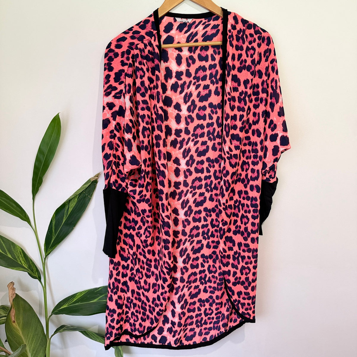 White Chalk Coral Leopard Print Kimono Cardigan Size S