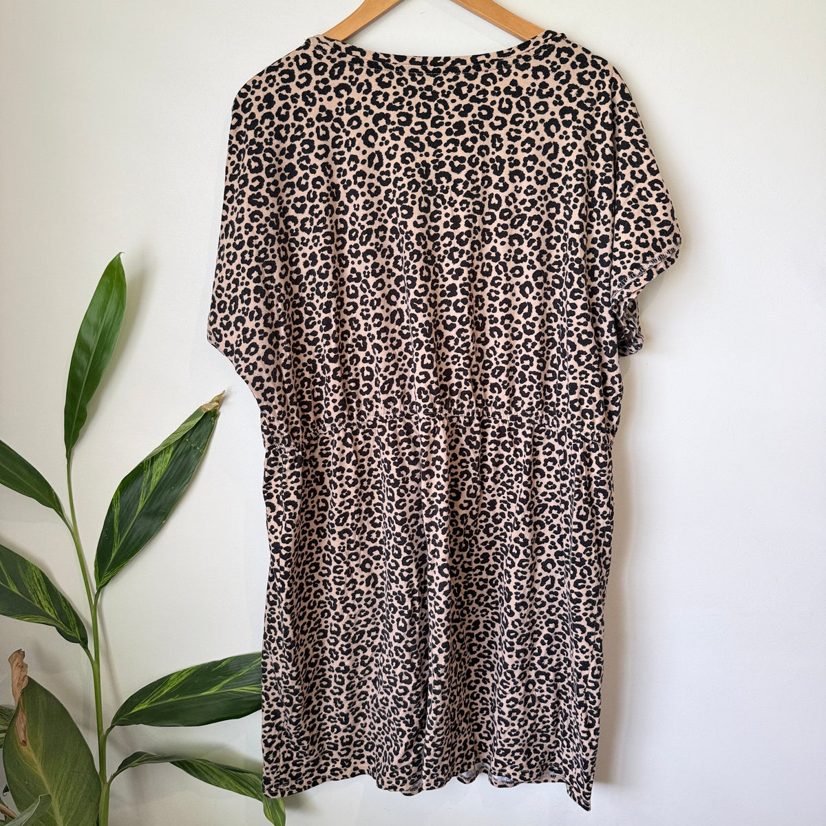 Isobelle Leopard Print Cotton T-Shirt Dress Size 22