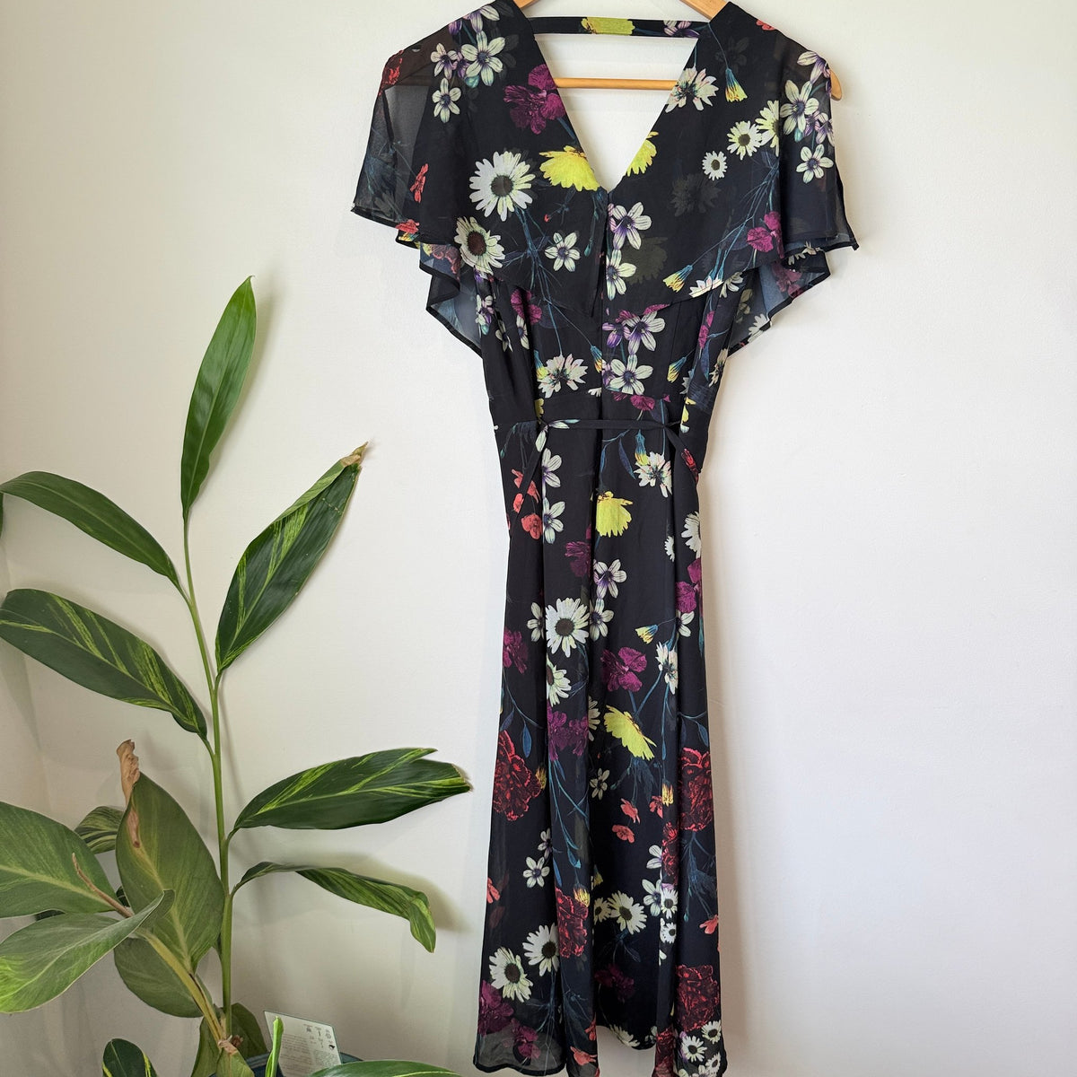 Portmans Black Floral Flutter Sleeve Wrap Midi Dress Size 6