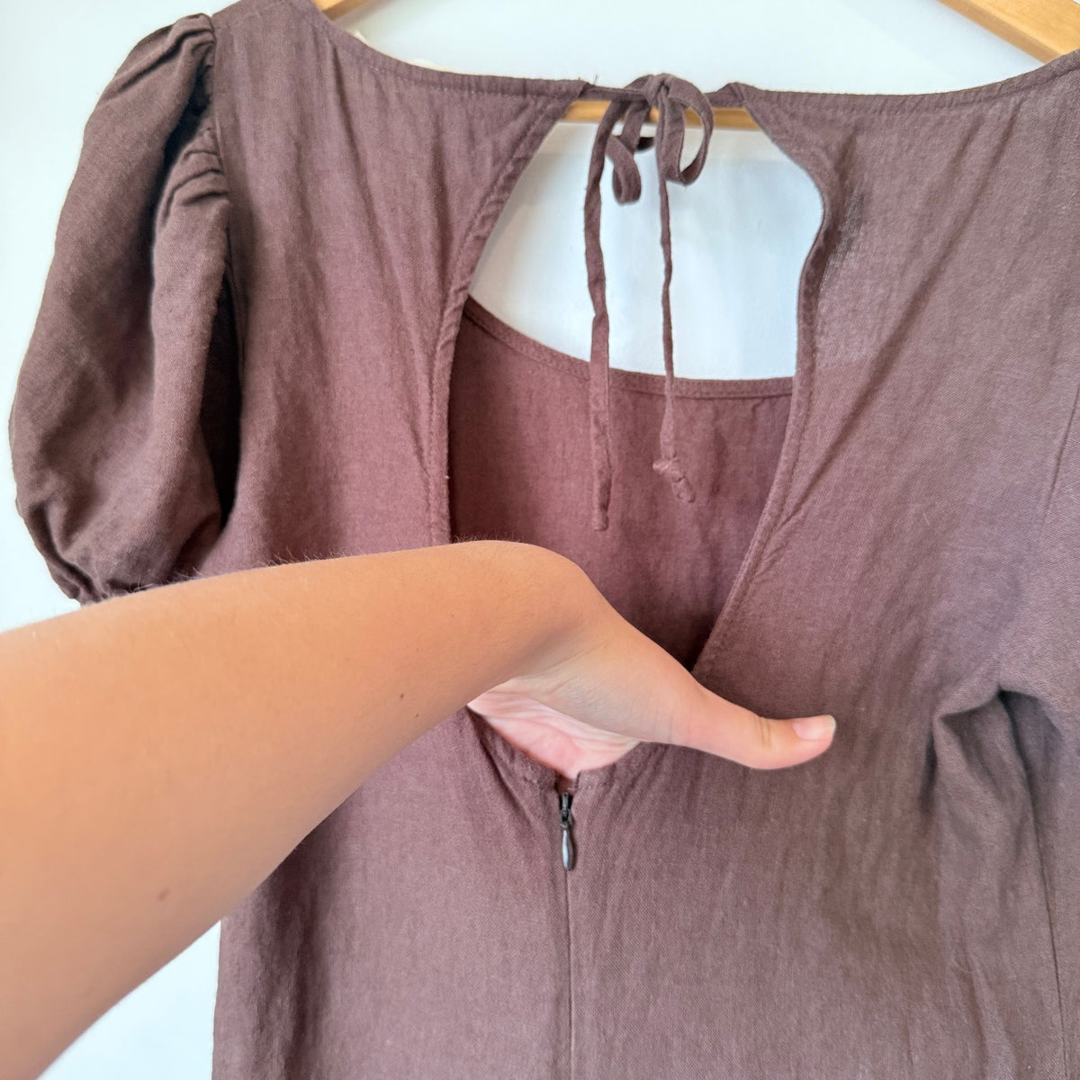 Glassons Chocolate Linen Blend Puff Sleeve Open Back Midi Dress Size 10