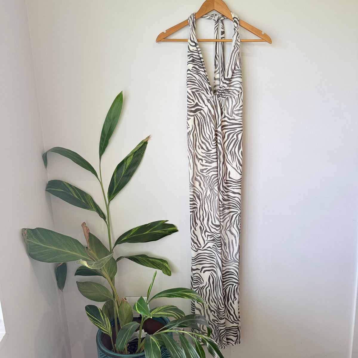 Tiger Mist Zebra Print Twist Front Halter Maxi Dress Size S