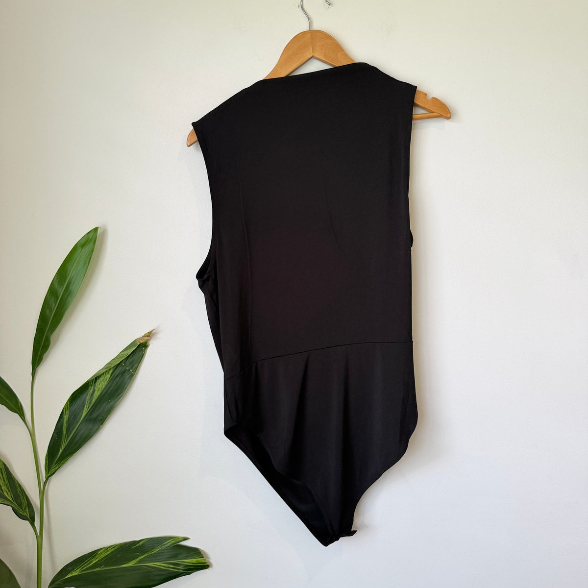 Decjuba Black Cowl Neck Draped Bodysuit Size XL