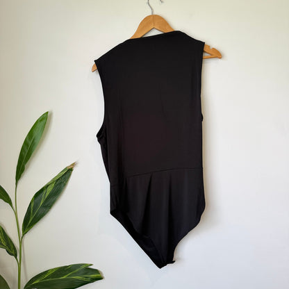 Decjuba Black Cowl Neck Draped Bodysuit Size XL