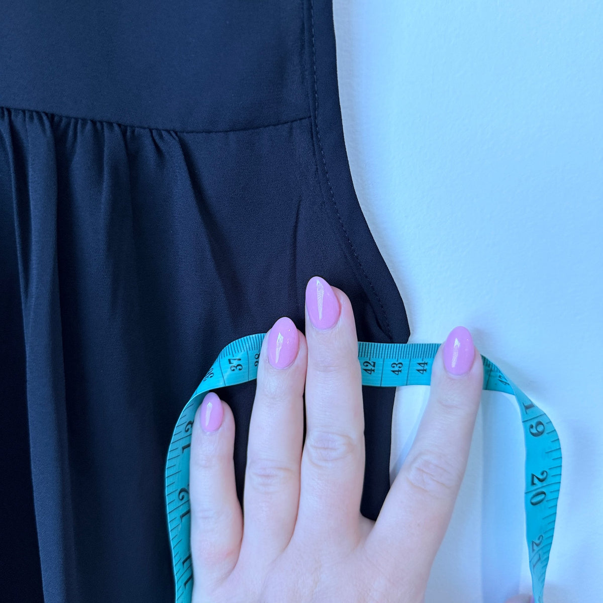 Black Pleated Frill Neck Sleeveless Top Size U/Arm to U/Arm 44cm