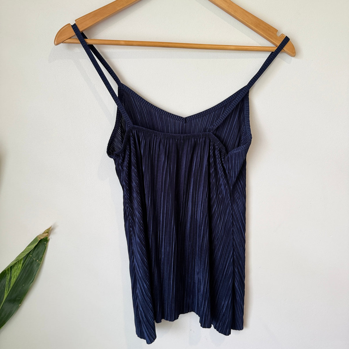 Boohoo Navy Plisse Cami Top Size UK 6
