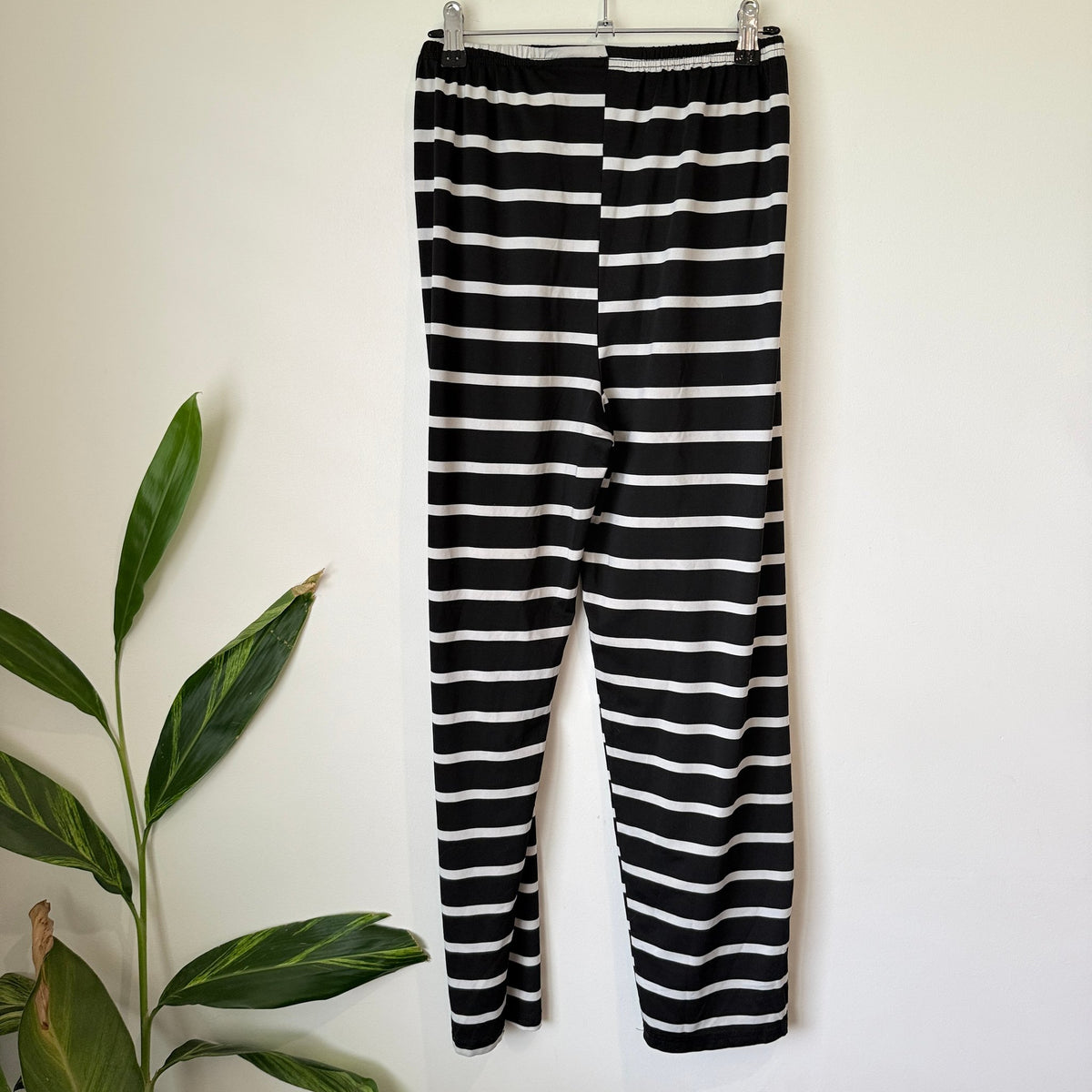 Black & White Stripe Elastic Waist Wide Leg Pants Size M | Waist 62cm