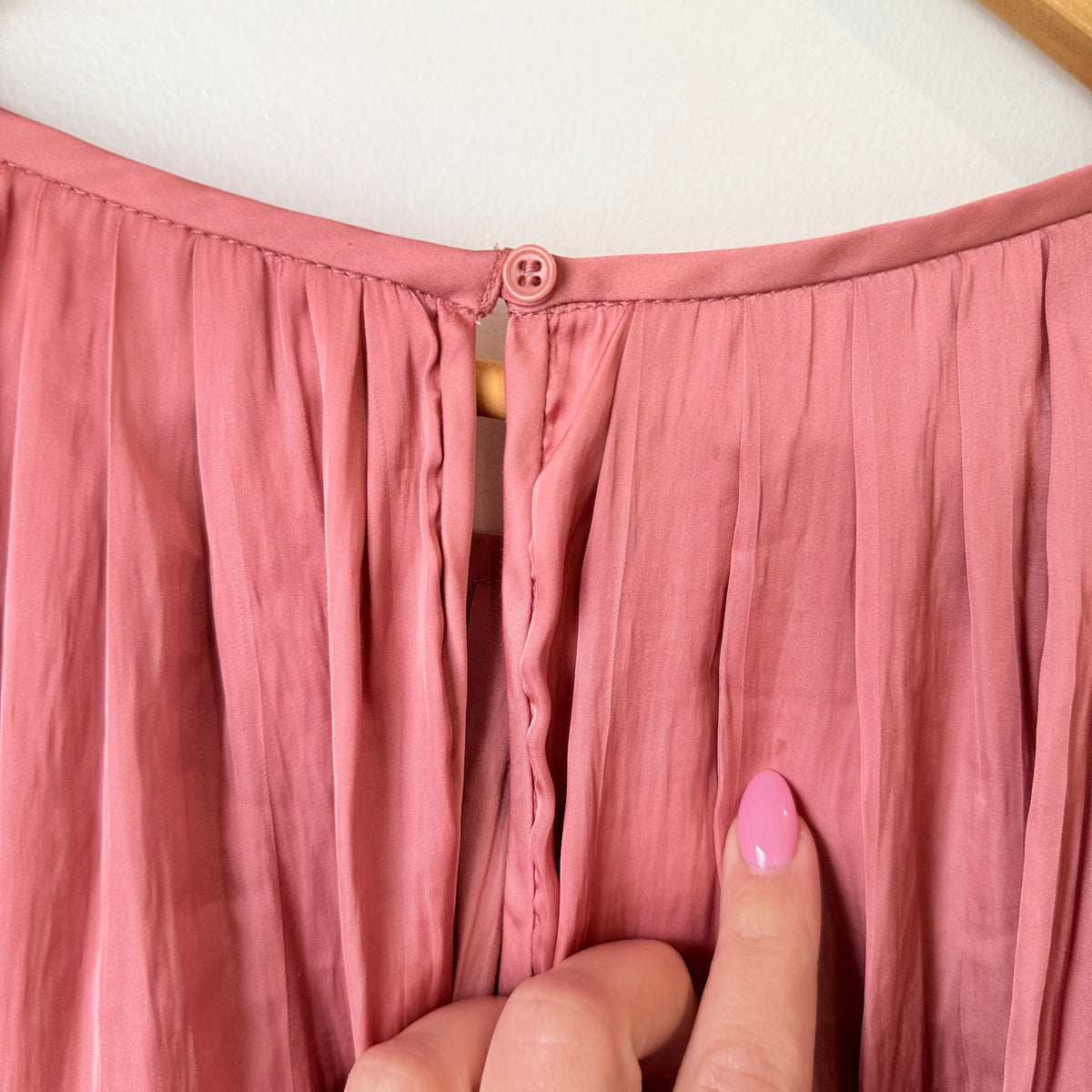 Country Road Dusty Rose Satin Pleated Neck Top Size 16