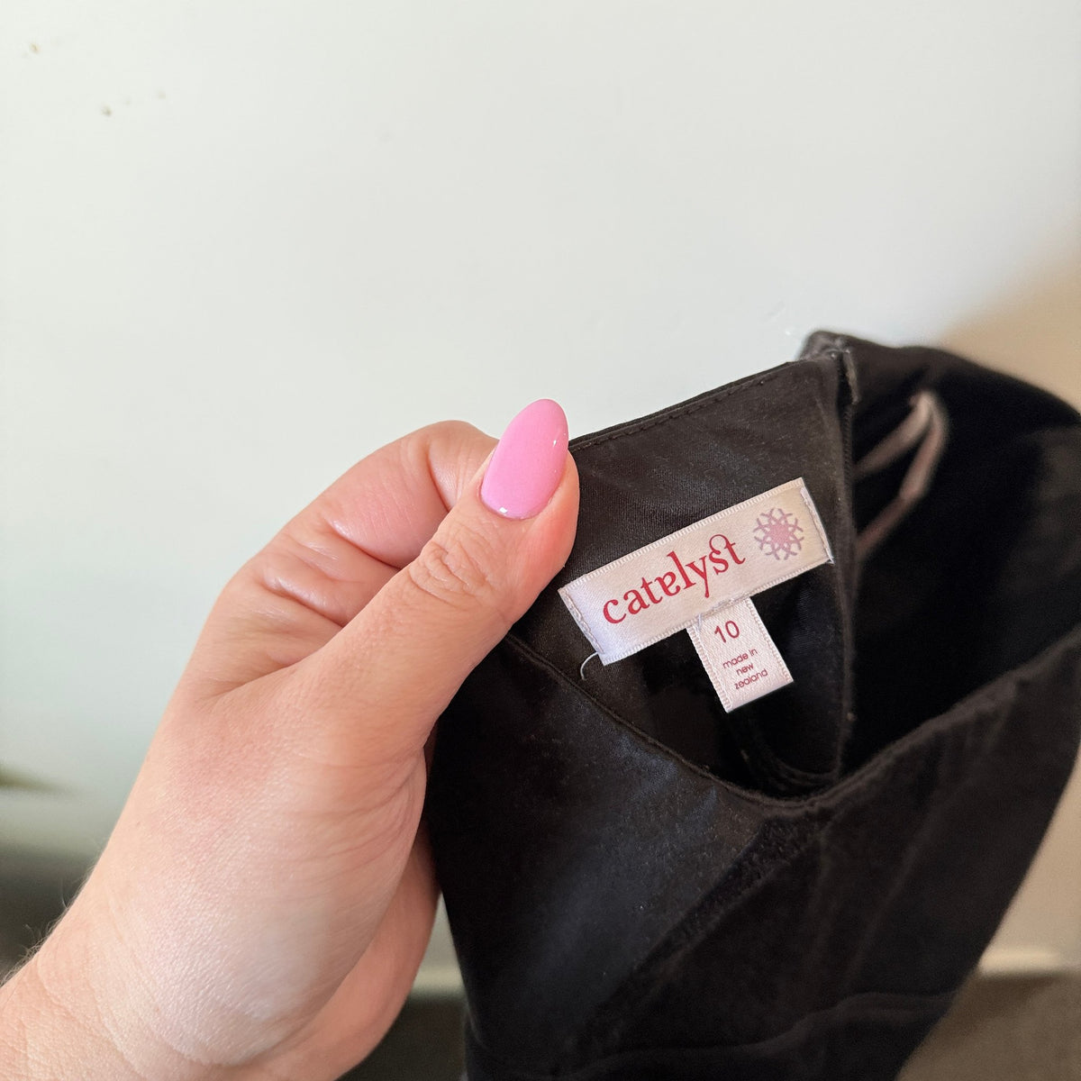 Catelyst Black Satin Stretch Straight Leg Pants Size 10