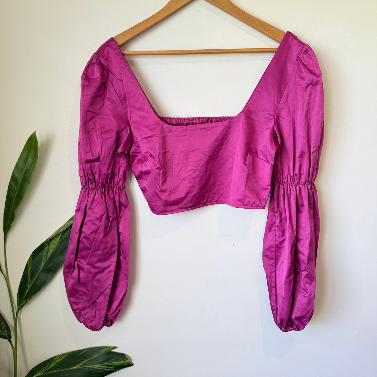 Glassons Magenta Satin Square Neck Balloon Sleeve Crop Top Size 10