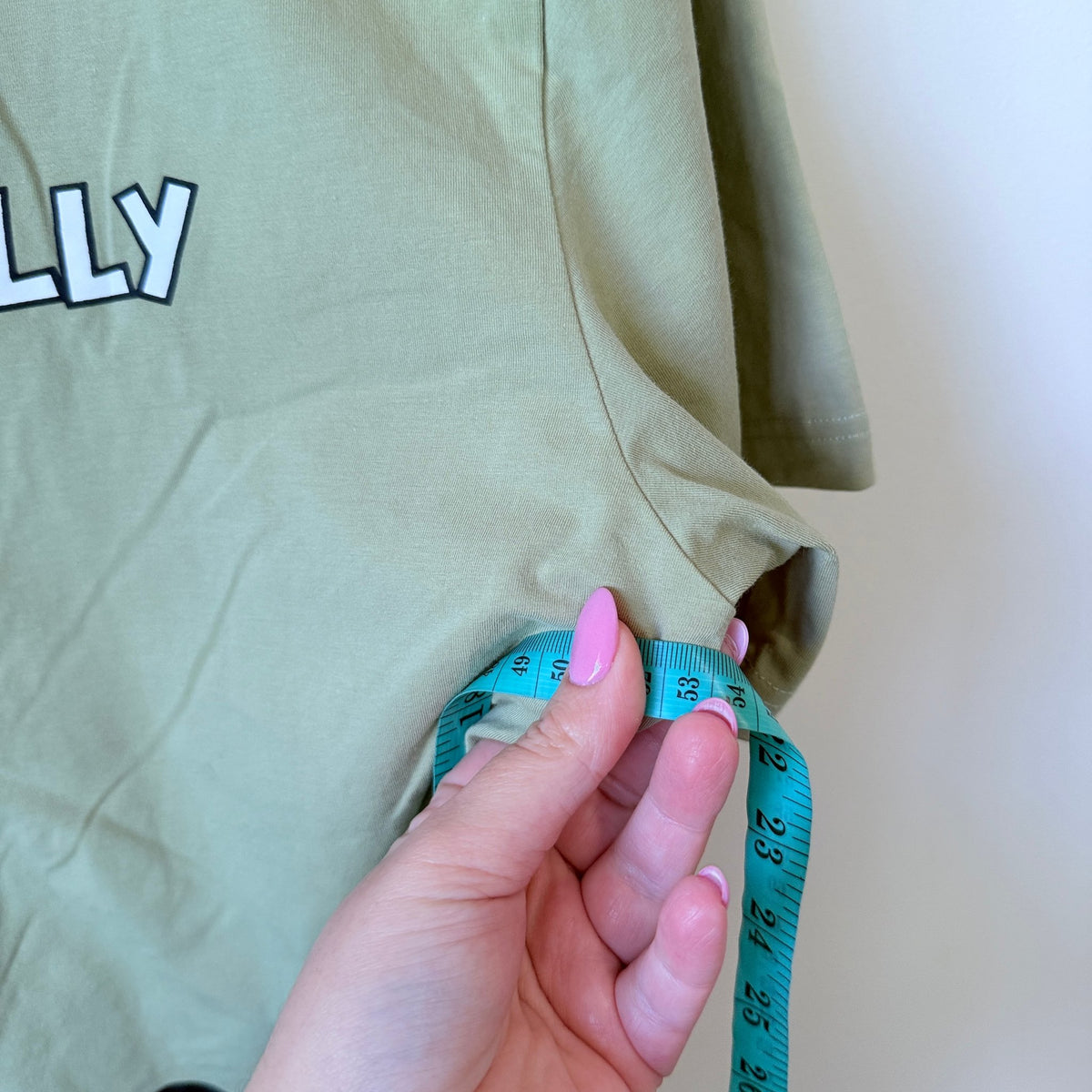 Line Friends Sage Green Brown & Sally Graphic Tee Size XXL | U/Arm to U/Arm 53cm