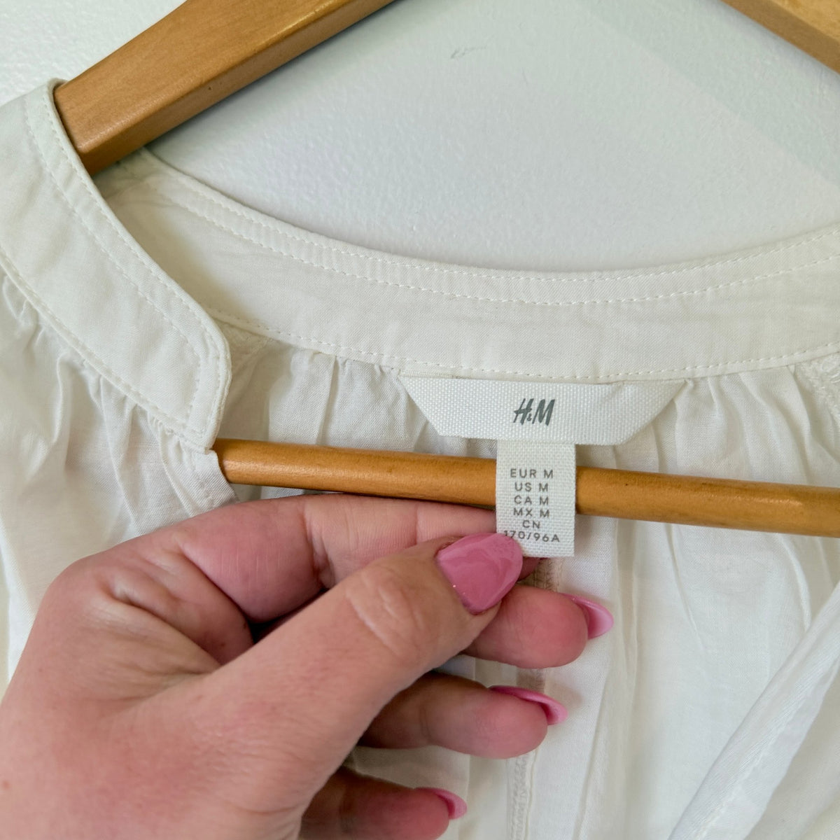 H&M White Cotton Split Neck Blouse Size M