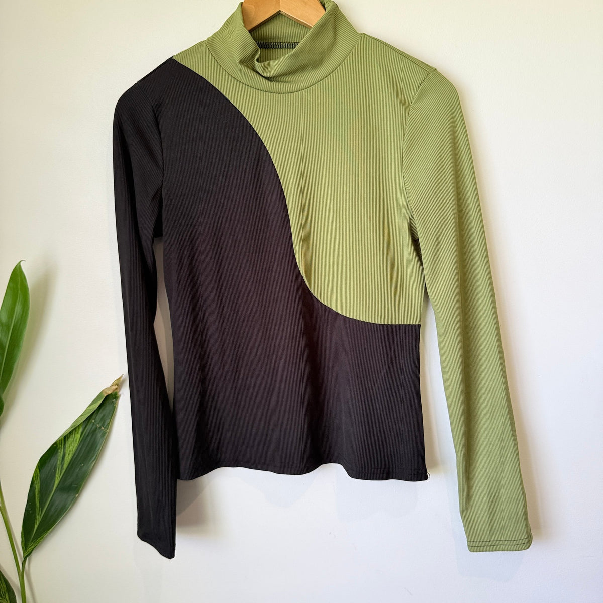 Olive & Black Colour Block Rib Mock Neck Top Size L | U/Arm to U/Arm 44cm