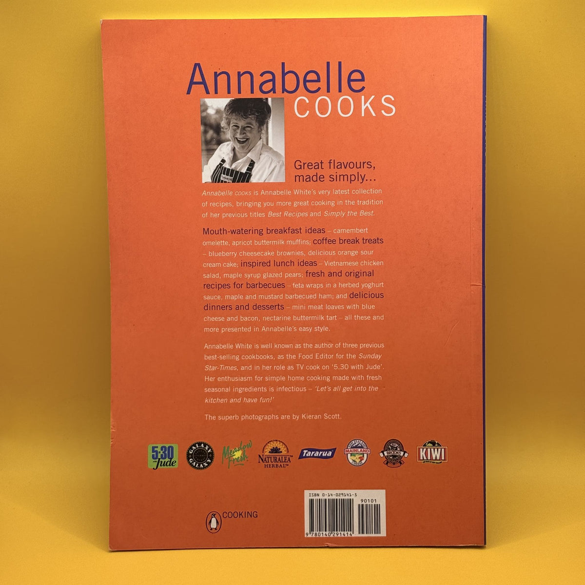 Annabelle Cooks by Annabelle White