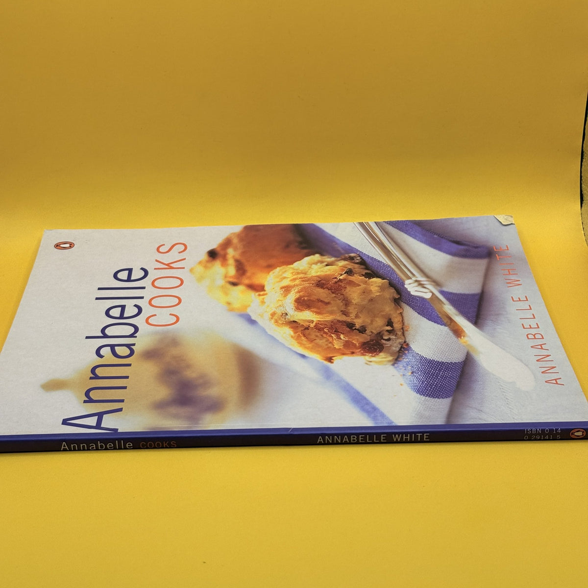 Annabelle Cooks by Annabelle White
