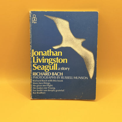 Jonathan Livingston Seagull by Richard Bach (Pan, 1973)