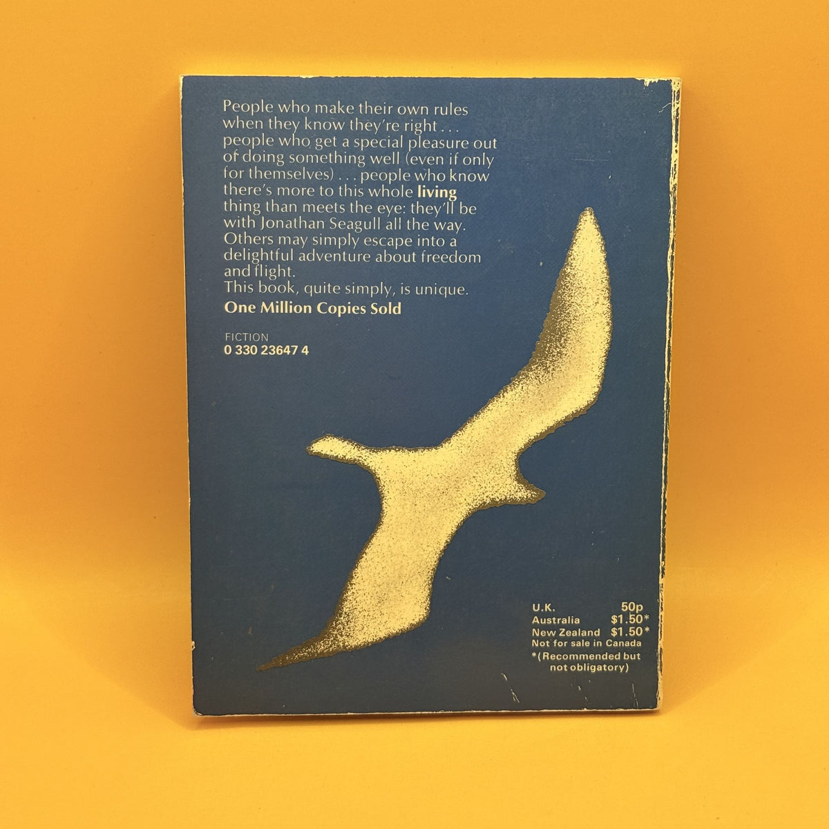 Jonathan Livingston Seagull by Richard Bach (Pan, 1973)