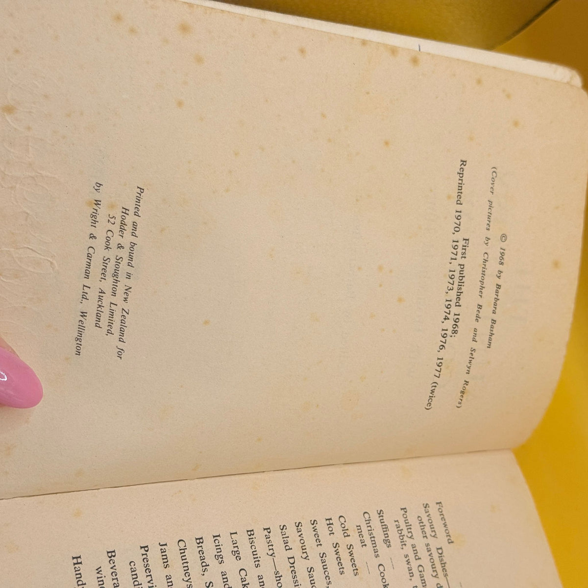 The Aunt Daisy Cookbook with Household Hints by Barbara Basham