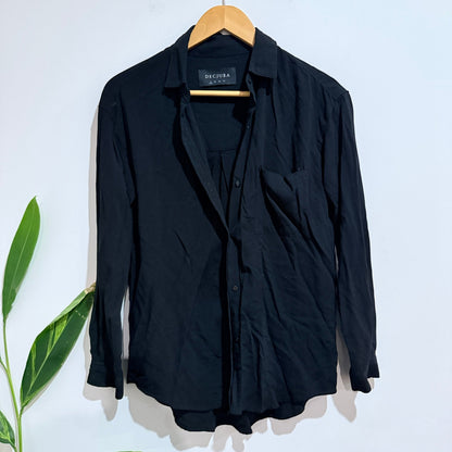 Decjuba Black Button Up Shirt Size 8