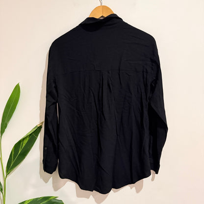 Decjuba Black Button Up Shirt Size 8