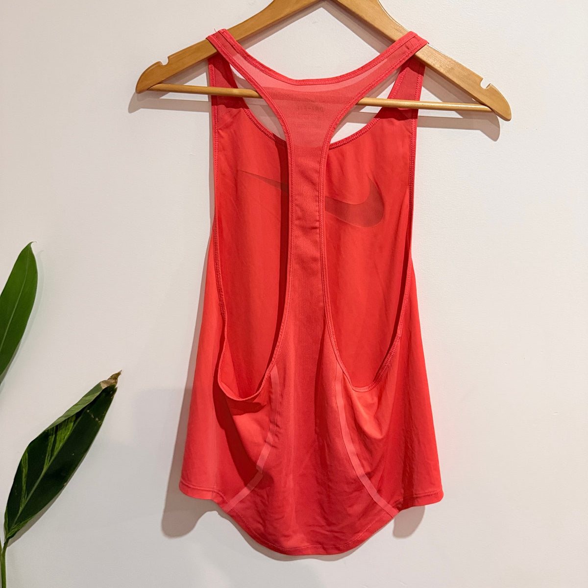 Nike Dri-FIT Coral Racerback Tank Size XS