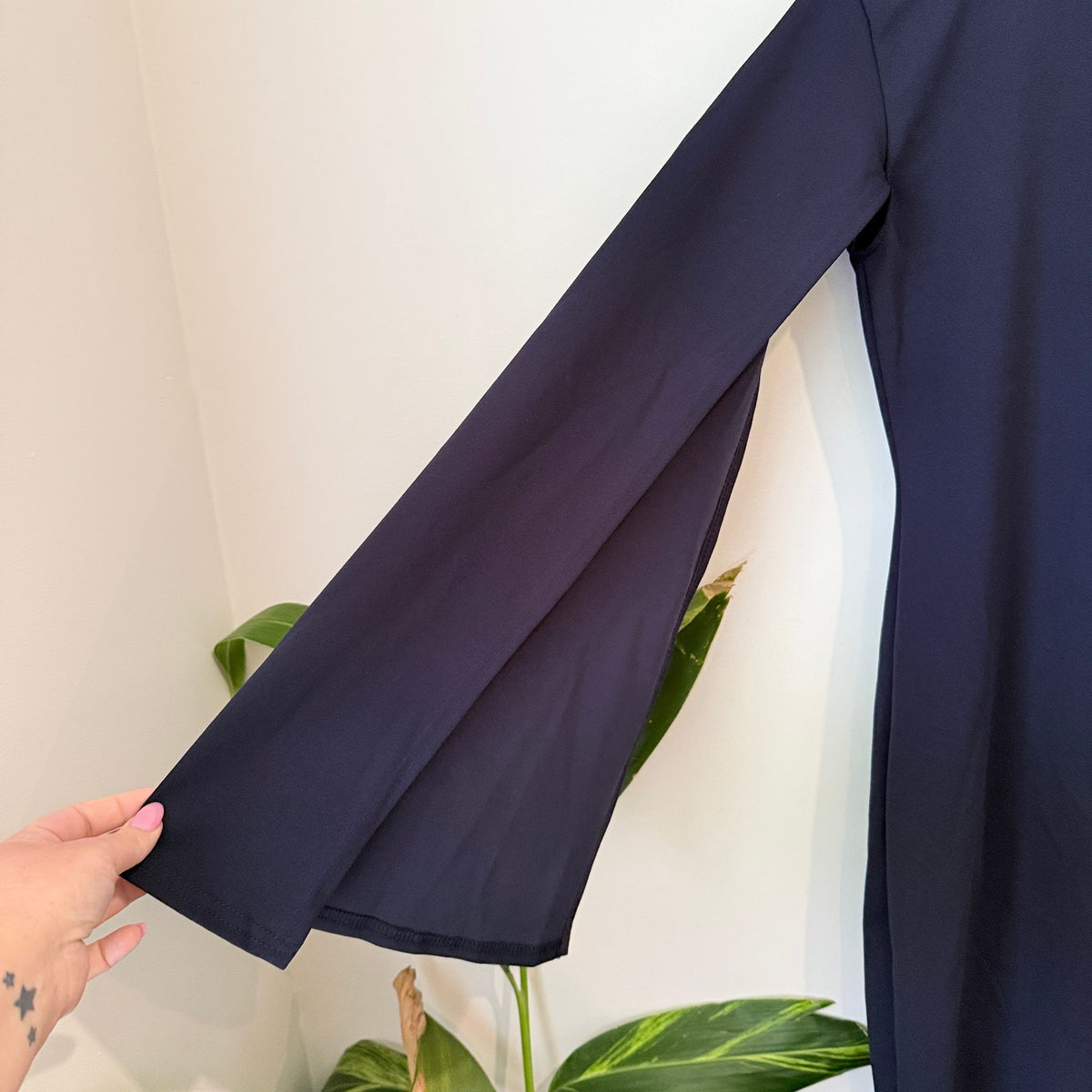 boohoo Navy Bell Sleeve Midi Dress - UK 12