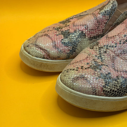 Belle Scarpe Radha Printed Slip-On Shoes - Size 40