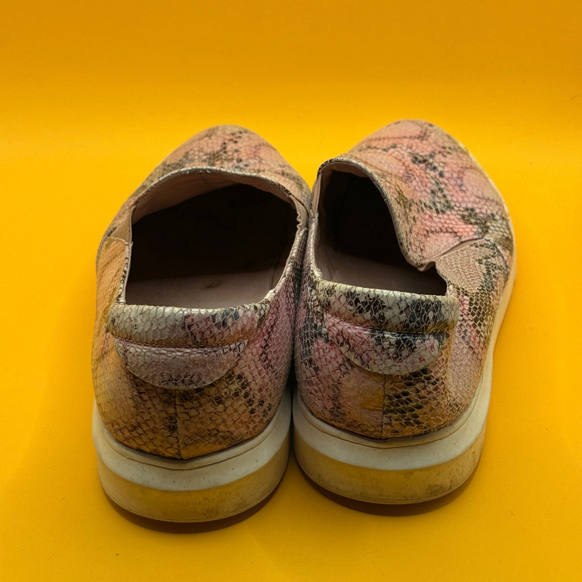 Belle Scarpe Radha Printed Slip-On Shoes - Size 40