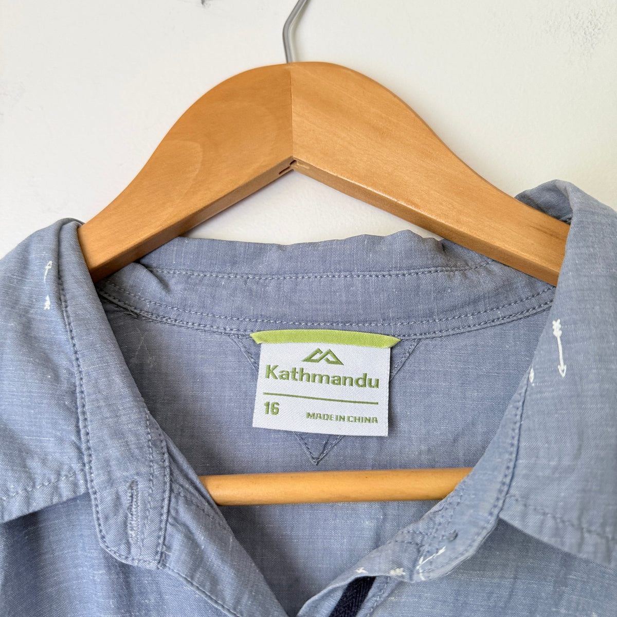 Kathmandu Blue Arrow Print Shirt Size 16