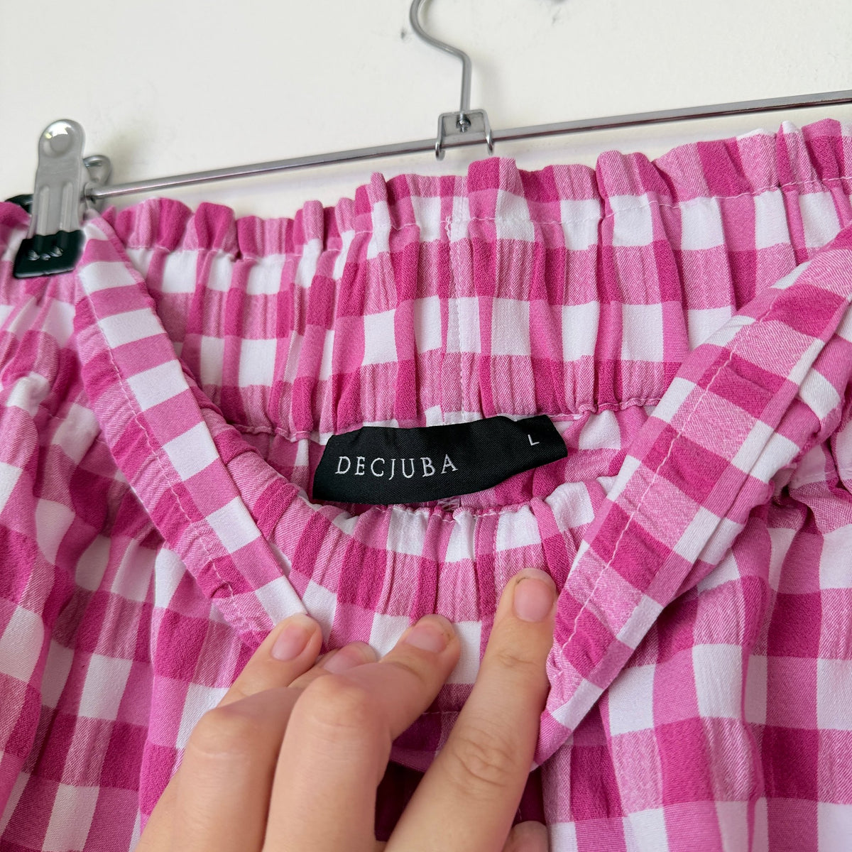 Decjuba Pink & White Gingham Elastic Waist Shorts Size L
