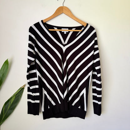 Witchery Black & White Chevron Stripe V-Neck Knit Size XXS