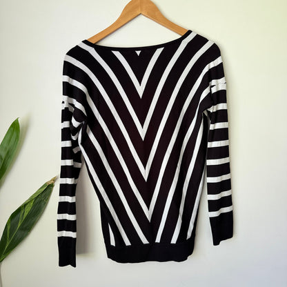 Witchery Black & White Chevron Stripe V-Neck Knit Size XXS