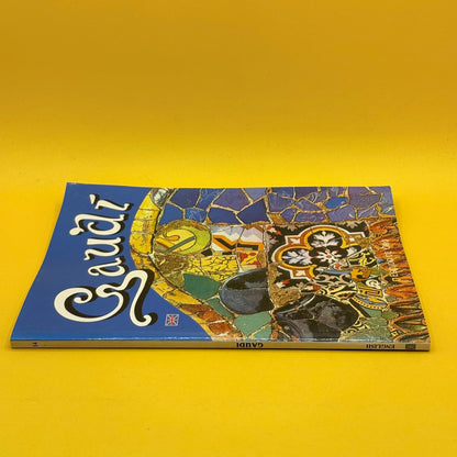 Gaudí by Editorial Escudo de Oro