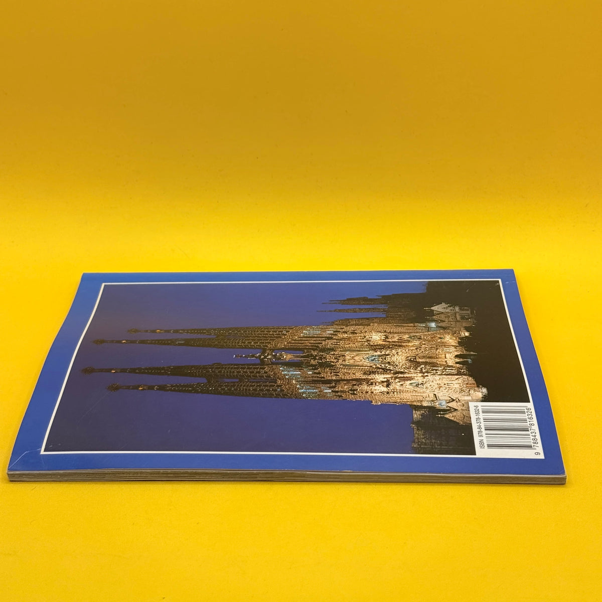 Gaudí by Editorial Escudo de Oro