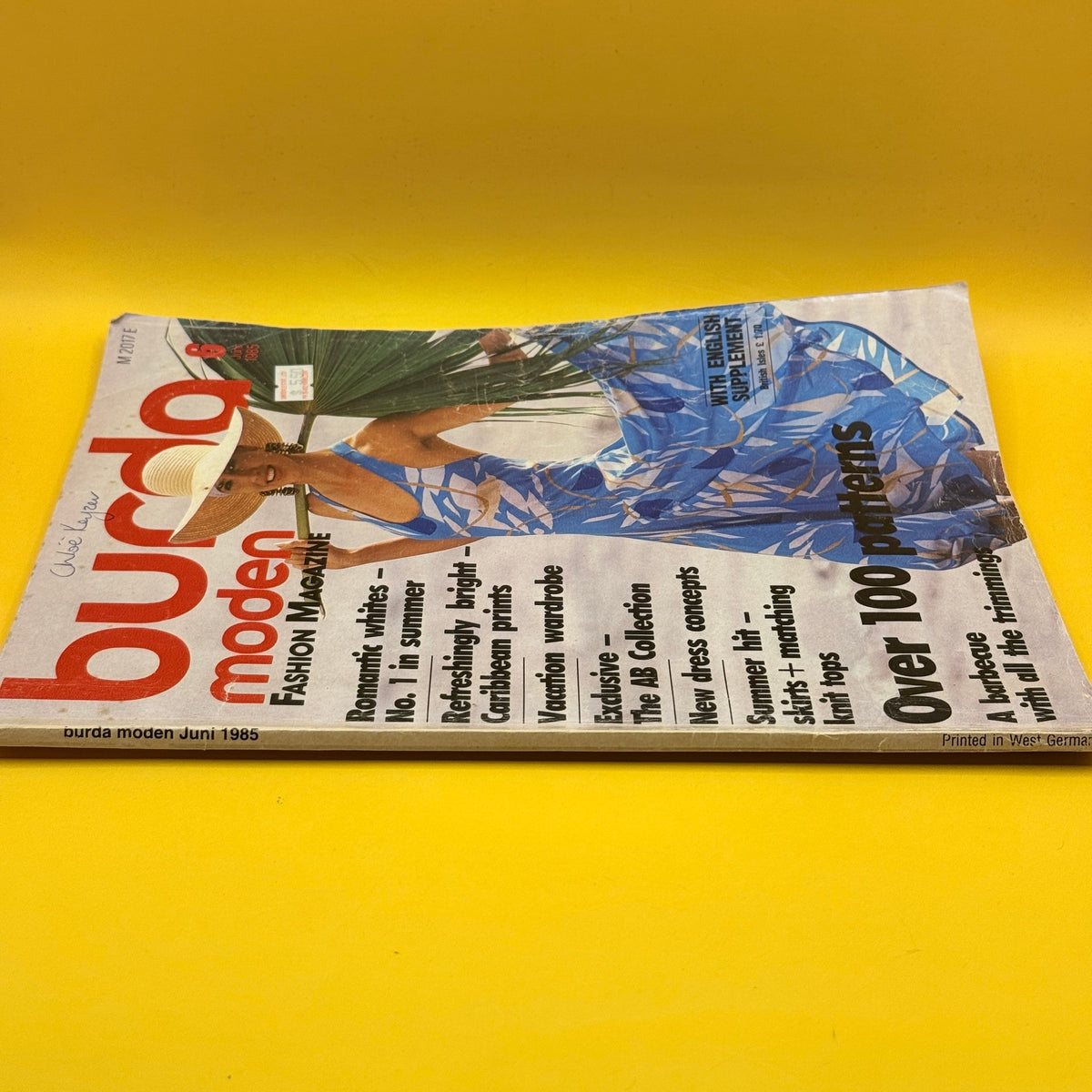 (Vintage 80s Fashion) 
Burda Moden: June 1985 by the Editors of Burda Moden