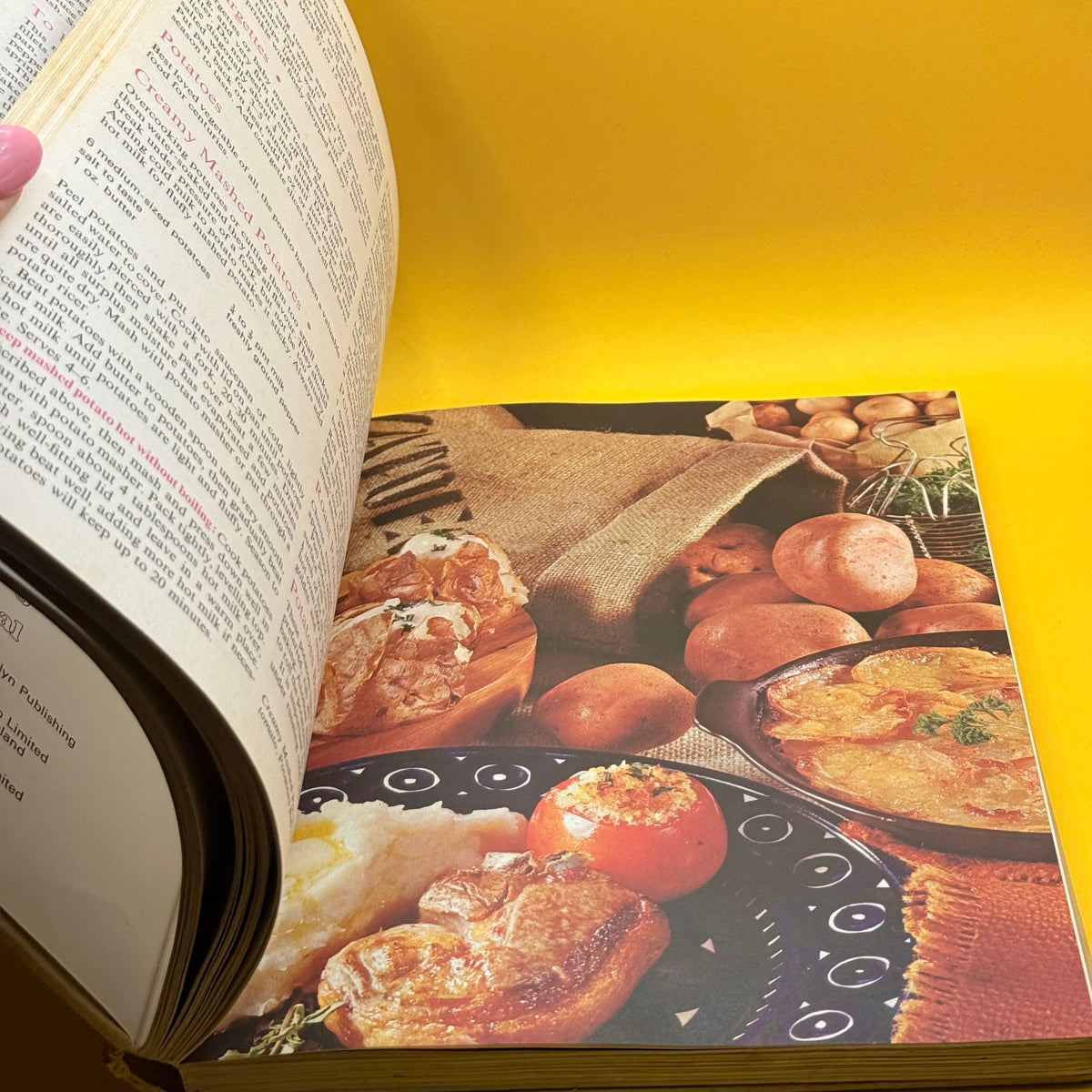 The Margaret Fulton Cookbook by Margaret Fulton (1969)