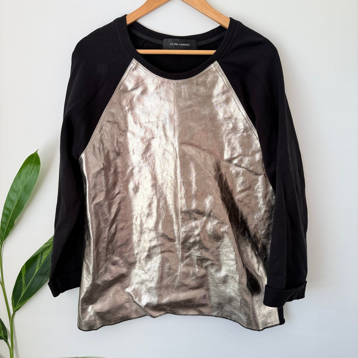 Julian Danger Black & Metallic Raglan Sweatshirt Size 8