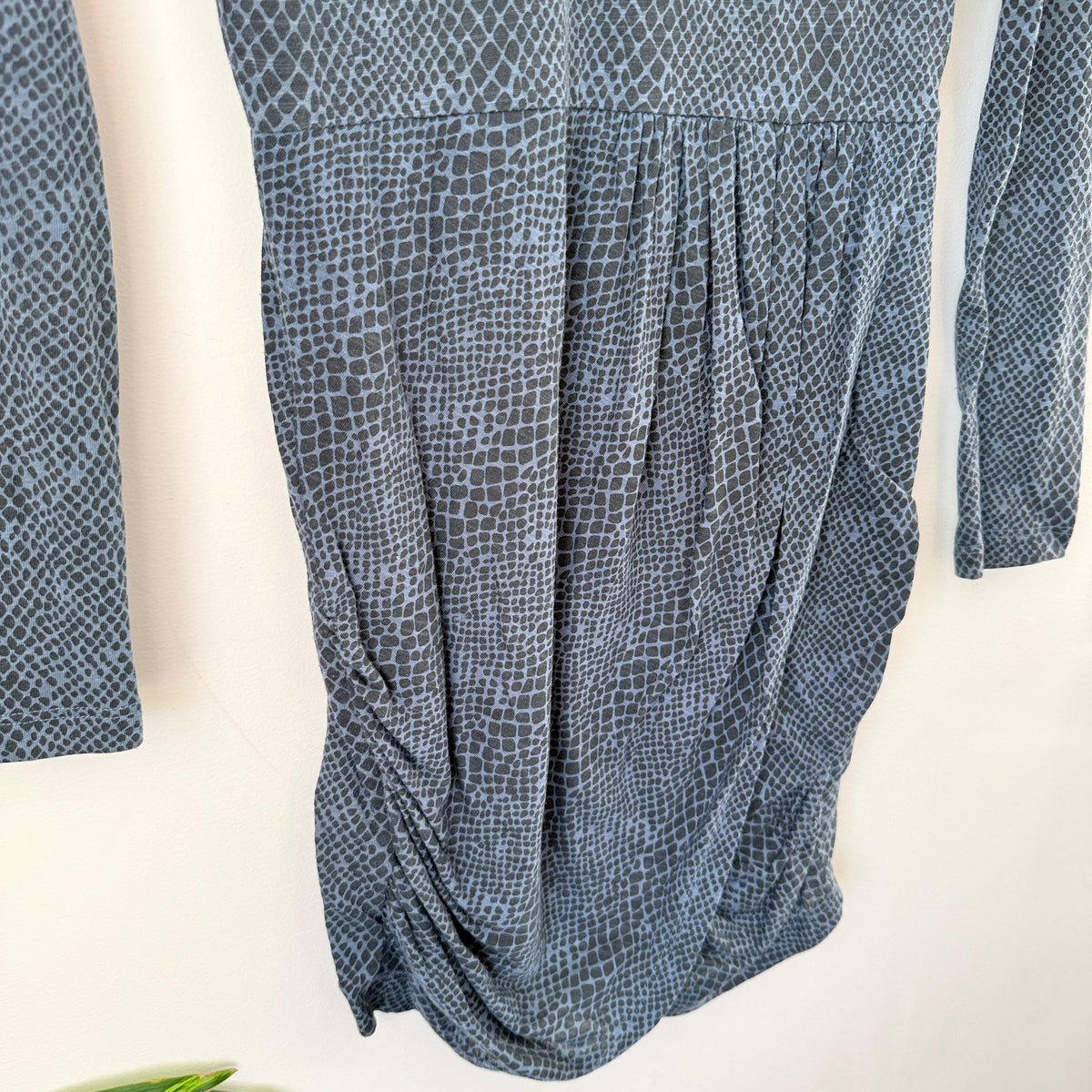 Ruby Blue Snakeskin Print Ruched Long Sleeve Dress Size 8