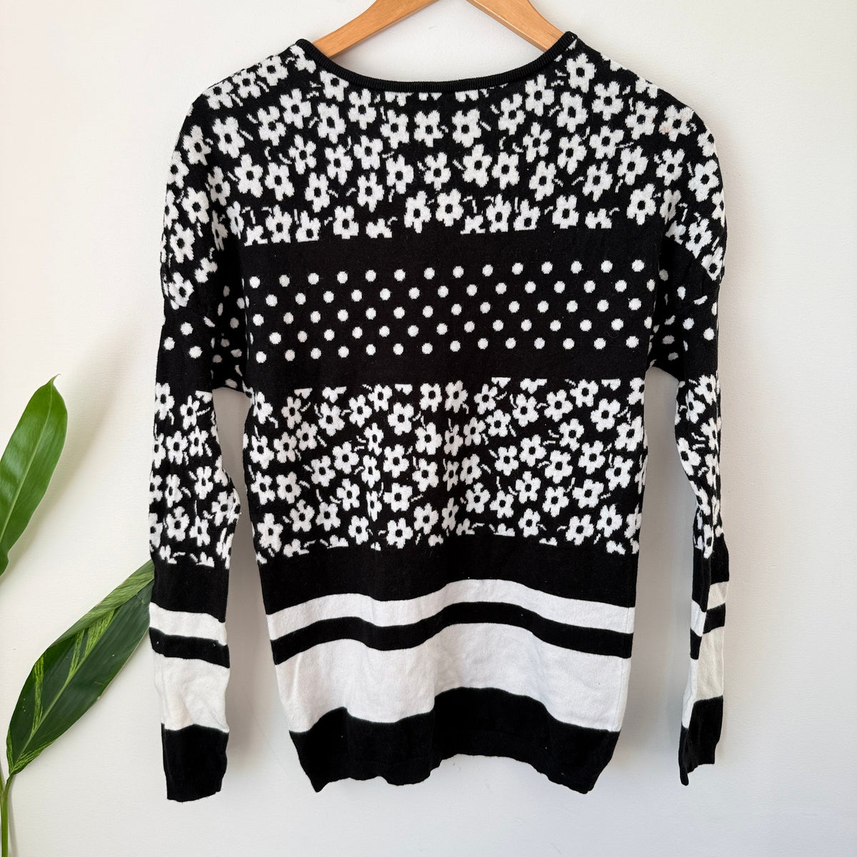 Juicy Couture Black & White Floral Knit Jumper Size S