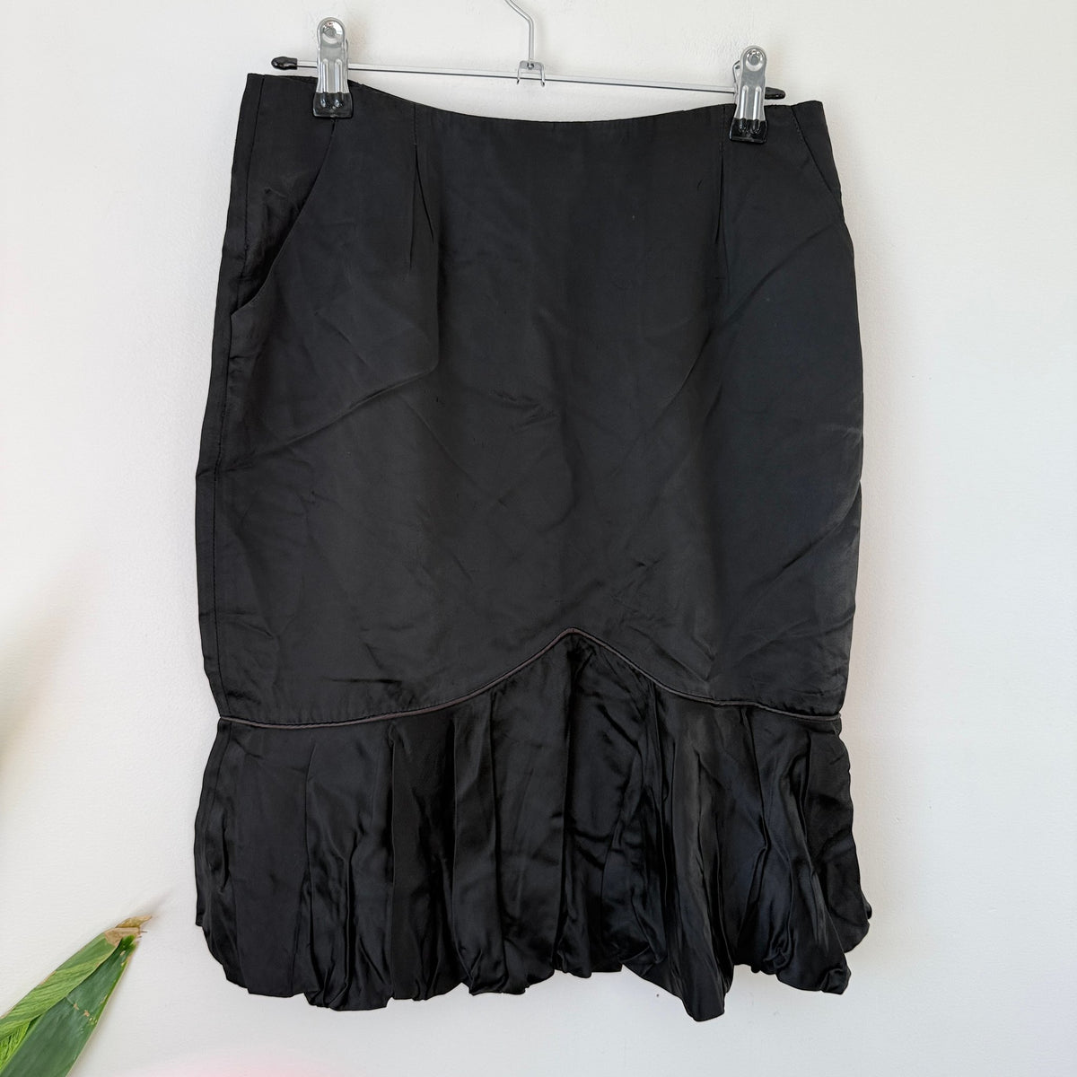 Mala Brajkovic Black Ruffle Hem Pencil Skirt Size 10