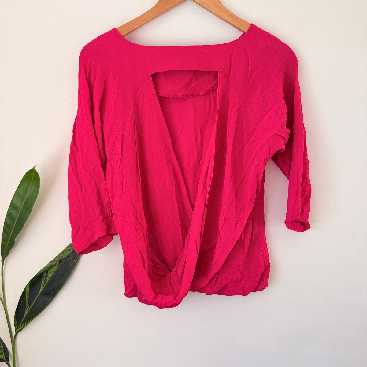 Turet Knuefermann Hot Pink Open Back 3/4 Sleeve Top