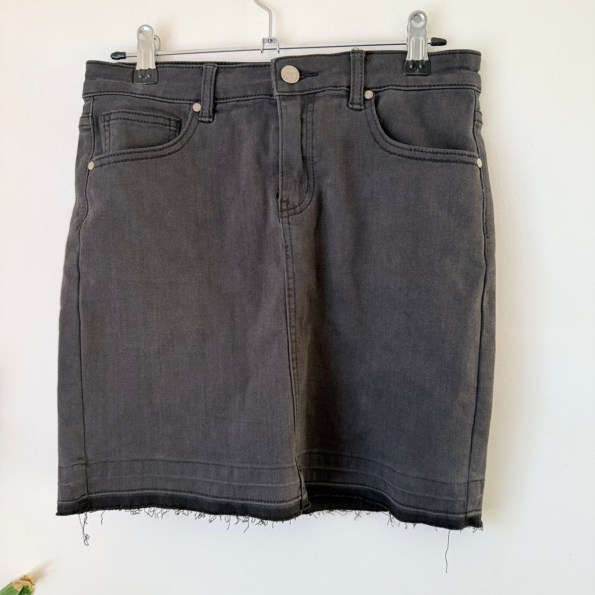 Seed Teen Washed Black Denim Raw Hem Mini Skirt Size 16