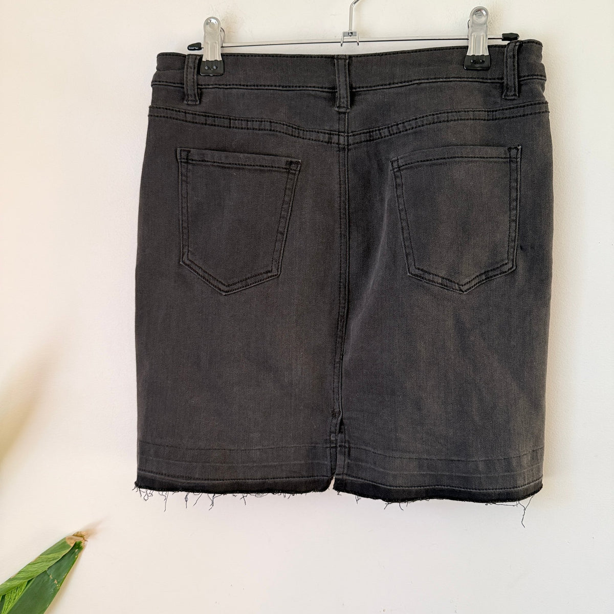 Seed Teen Washed Black Denim Raw Hem Mini Skirt Size 16