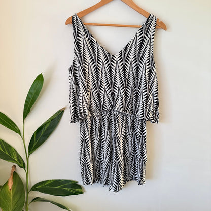 Decjuba Black & White Geometric Print Playsuit Size L