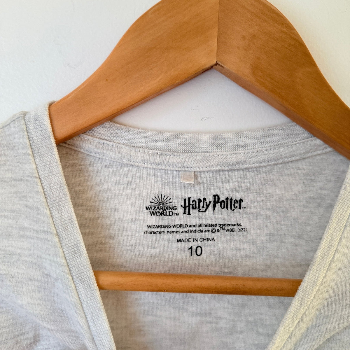 Harry Potter Kids Grey Rainbow Foil Hogwarts Crest Tee Size 10
